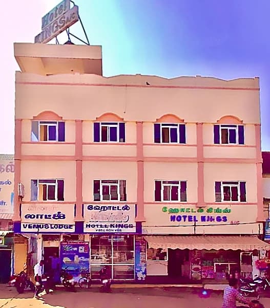 Hotel Kings Established in Vallioor